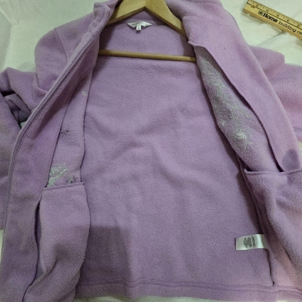 Northern Reflections Lavender Fleece Medium Sweater - Picture 7 of 8